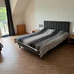 Apartment Paradise *