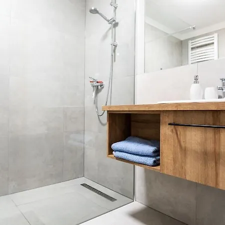 Paradise 哈日科维